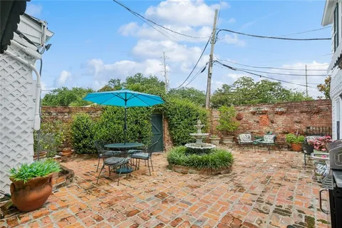 $1,465,000 | 107 East Oakridge Park, Metairie, LA 70005