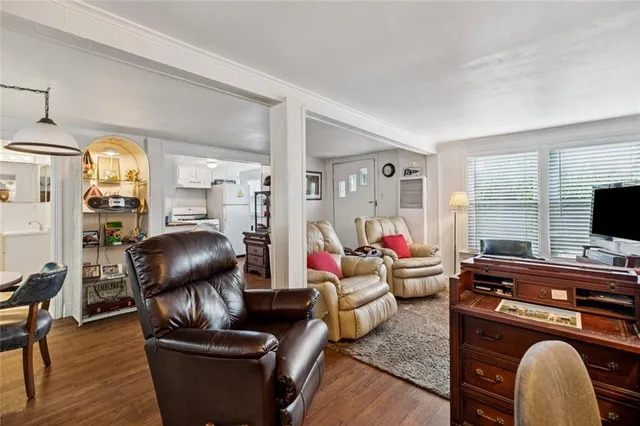 $1,465,000 | 107 East Oakridge Park, Metairie, LA 70005