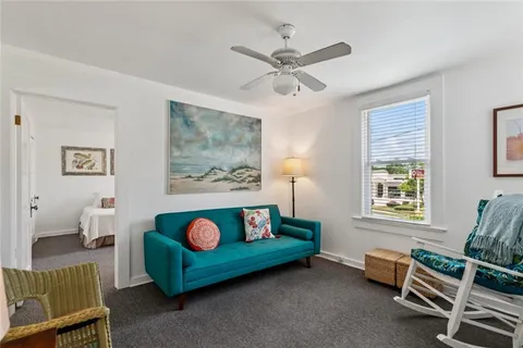 $1,465,000 | 107 East Oakridge Park, Metairie, LA 70005