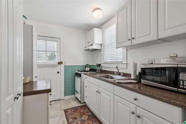 $1,465,000 | 107 East Oakridge Park, Metairie, LA 70005