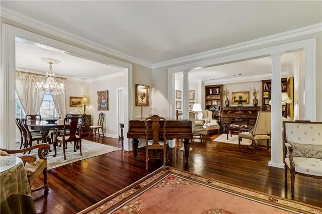 $1,465,000 | 107 East Oakridge Park, Metairie, LA 70005