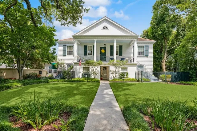 $1,465,000 | 107 East Oakridge Park, Metairie, LA 70005