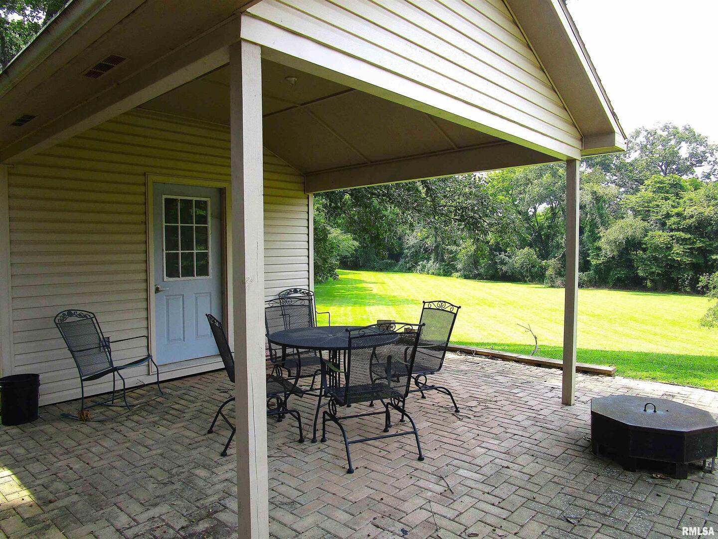 1253 County Road 800 East Carmi, IL 62821 - Photo 47 of 51