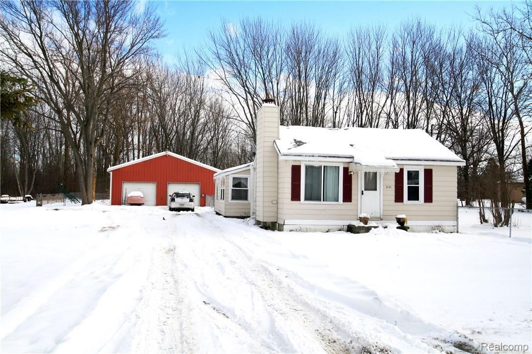 2131 Elms Road Swartz Creek, MI 48473 - Photo 1 of 12 16 12 22_3252.jpg
