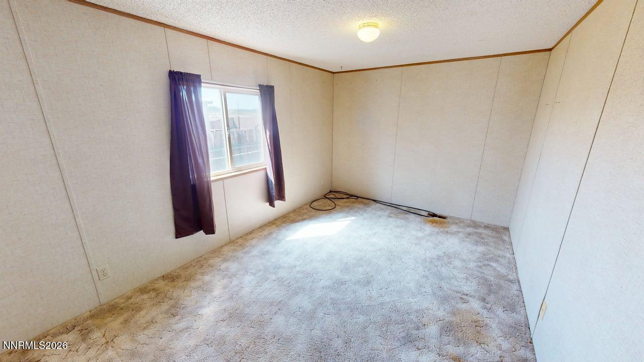 310 Bastian Road Battle Mountain, NV 89820 - Photo 13 of 32 Guest Bedroom 1