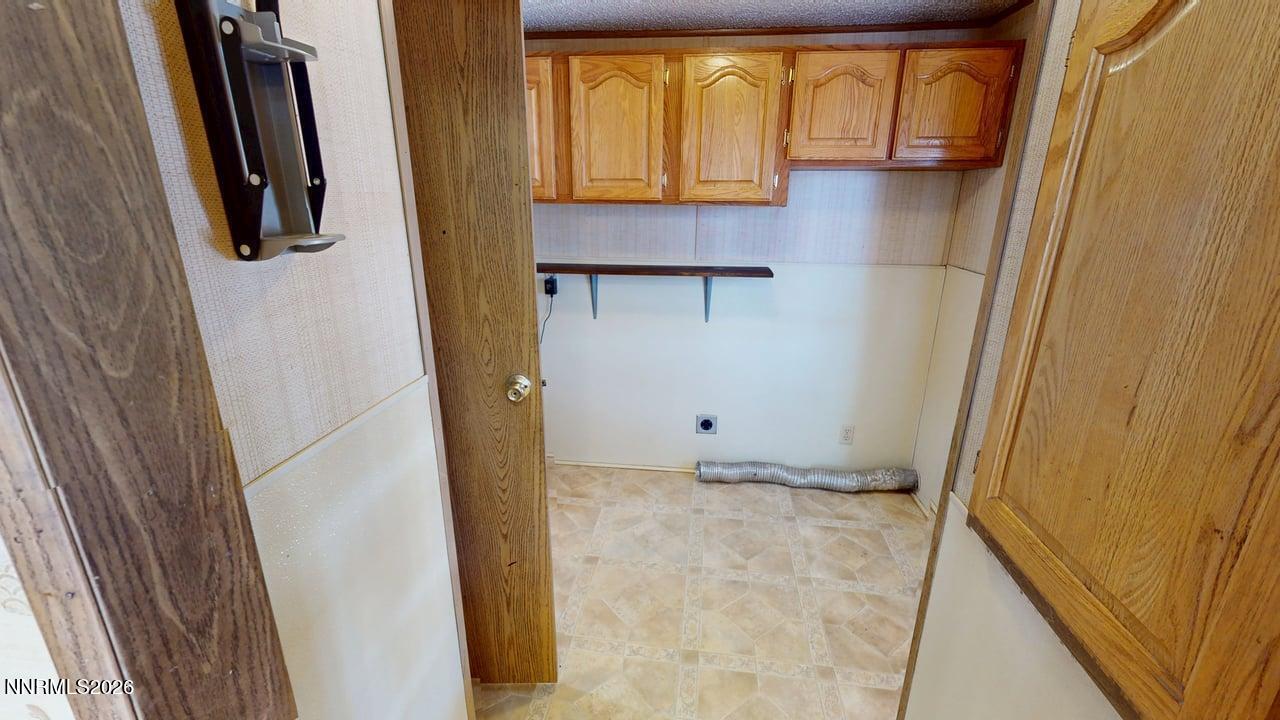310 Bastian Road Battle Mountain, NV 89820 - Photo 19 of 32 Laundry Room
