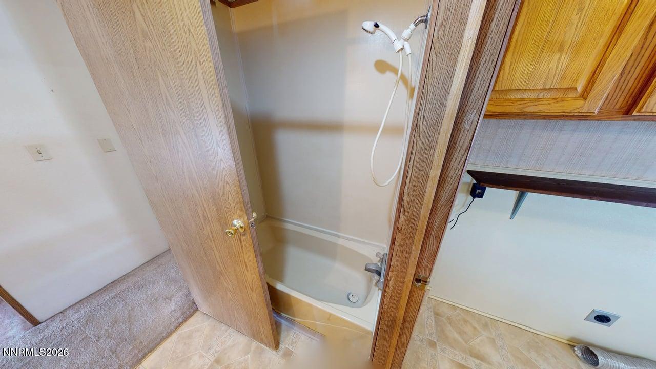 310 Bastian Road Battle Mountain, NV 89820 - Photo 21 of 32 Guest Bathroom