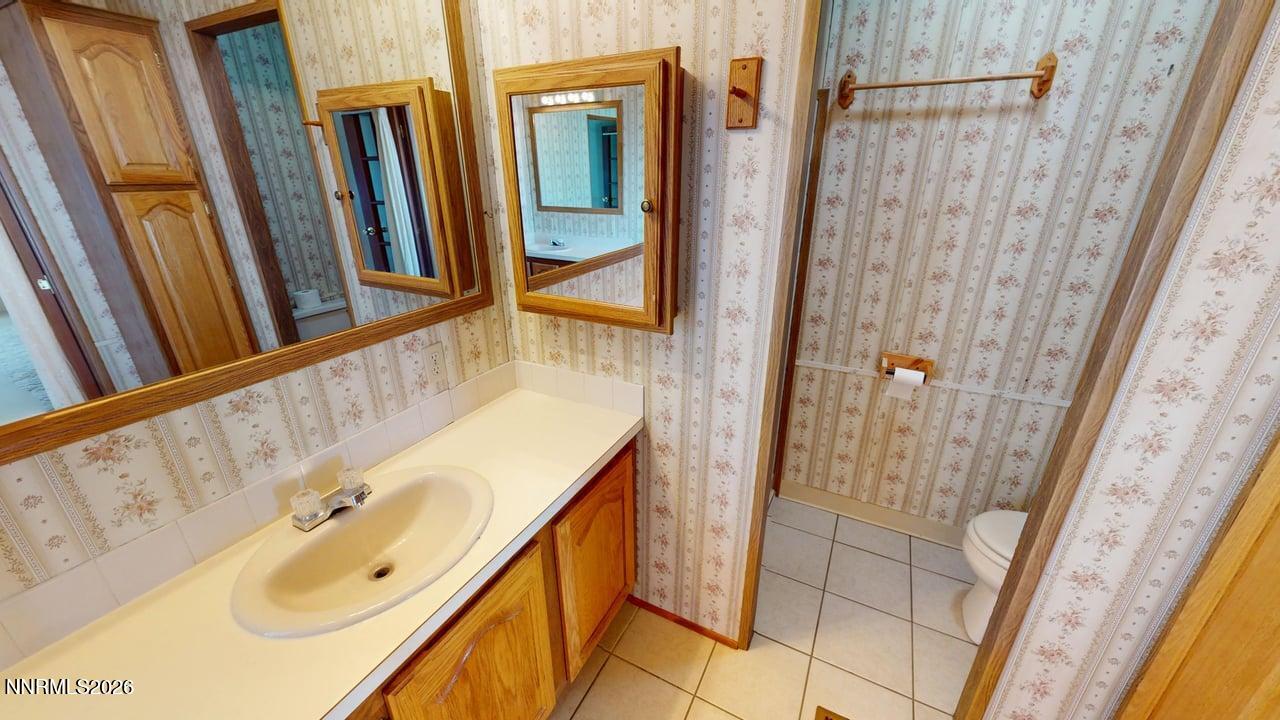 310 Bastian Road Battle Mountain, NV 89820 - Photo 29 of 32 Primary Bathroom