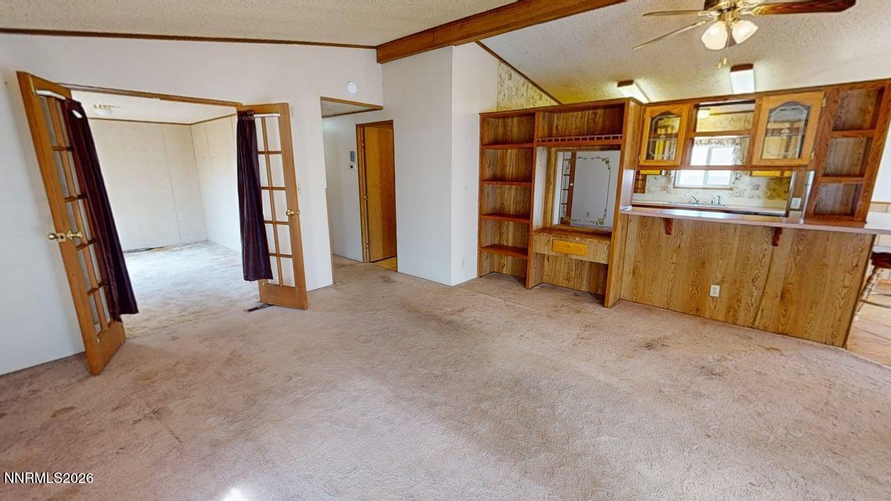 310 Bastian Road Battle Mountain, NV 89820 - Photo 9 of 32 Living Room