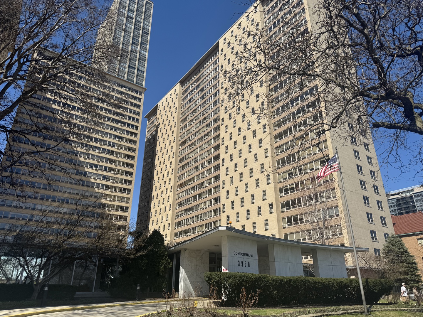 3950 North Lake Shore Drive, Unit 904 Chicago, IL 60613 - Photo 1 of 10