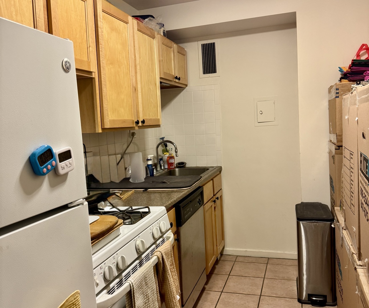 3950 North Lake Shore Drive, Unit 904 Chicago, IL 60613 - Photo 7 of 10