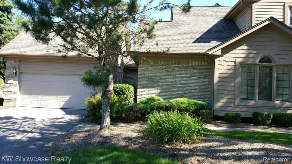 4981 Bloomfield Ridge, Unit 6 Bloomfield Hills, MI 48302 - Photo 3 of 22