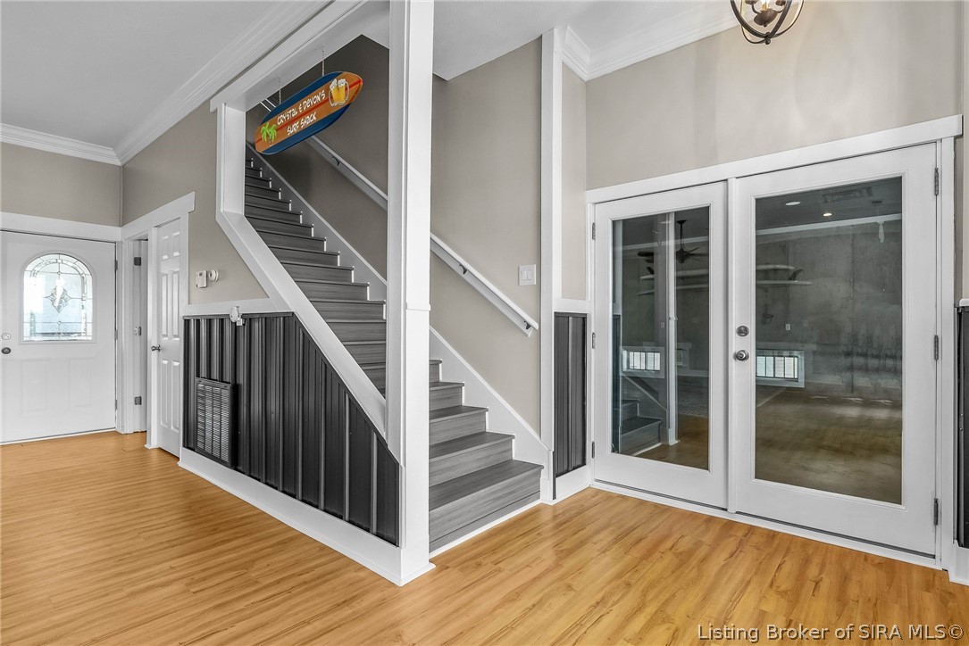 4702 Upper River Road Jeffersonville, IN 47130 - Photo 14 of 69 First Floor Stairwell