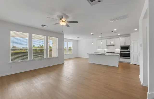 $495,900 | 140 Inlet Lane, Leander, TX 78641