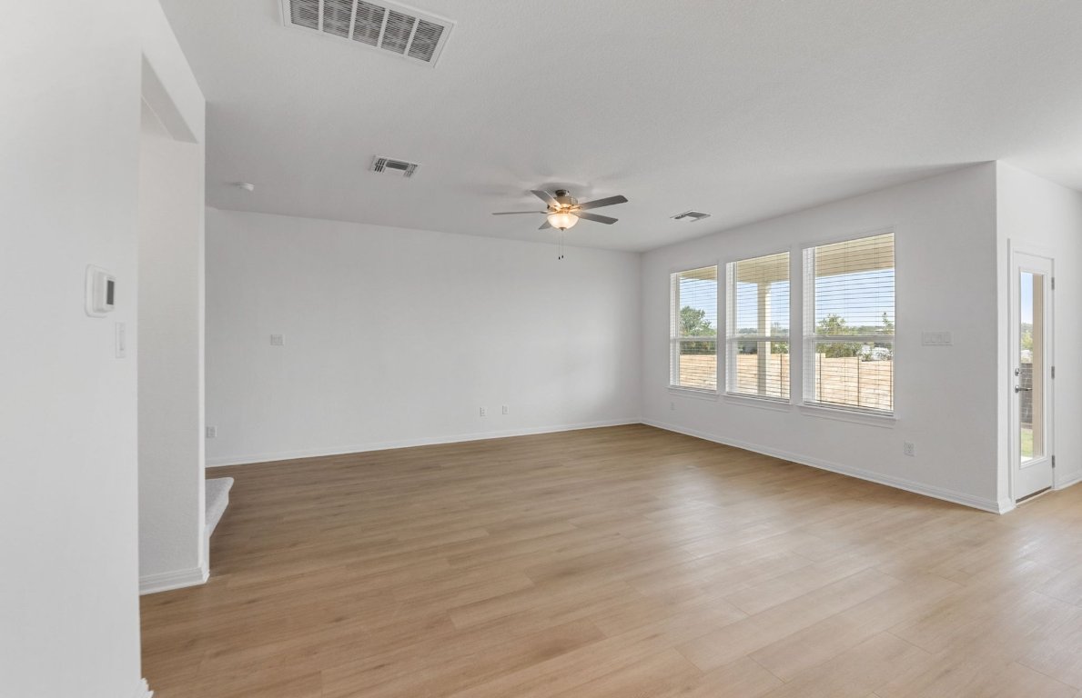 140 Inlet Lane Leander, TX 78641 - Photo 6 of 30