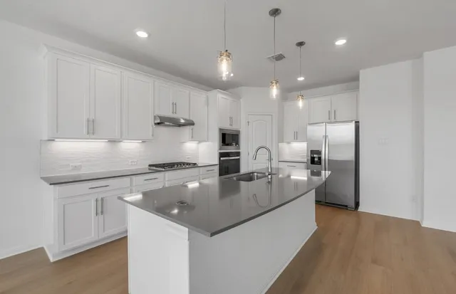 $470,900 | 140 Inlet Lane, Leander, TX 78641