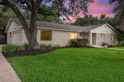 $1,075,000 | 8805 Point W Drive, Austin, TX 78759