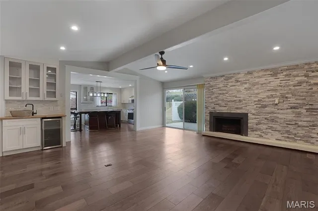 $569,000 | 625 Claymont Drive, Ballwin, MO 63011