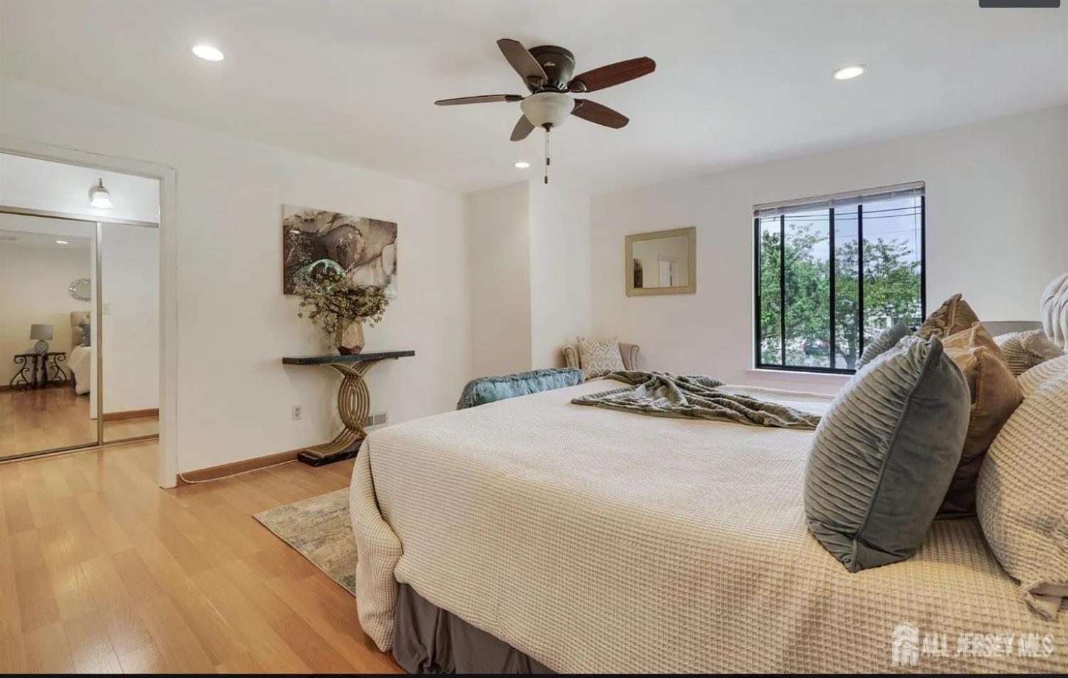 31 Gate House Lane Edison, NJ 08820 - Photo 13 of 15