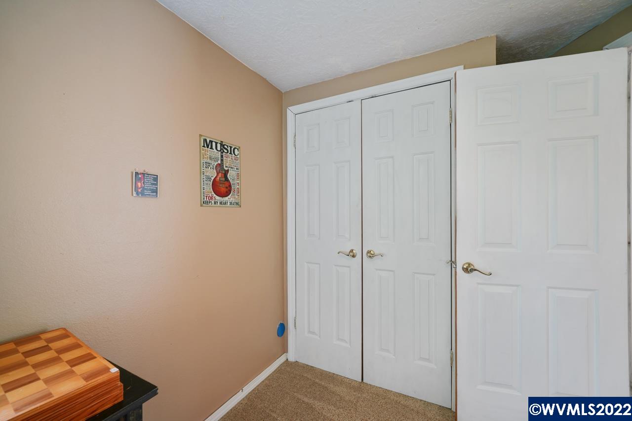 6622 Liberty Road South Salem, OR 97306 - Photo 28 of 41