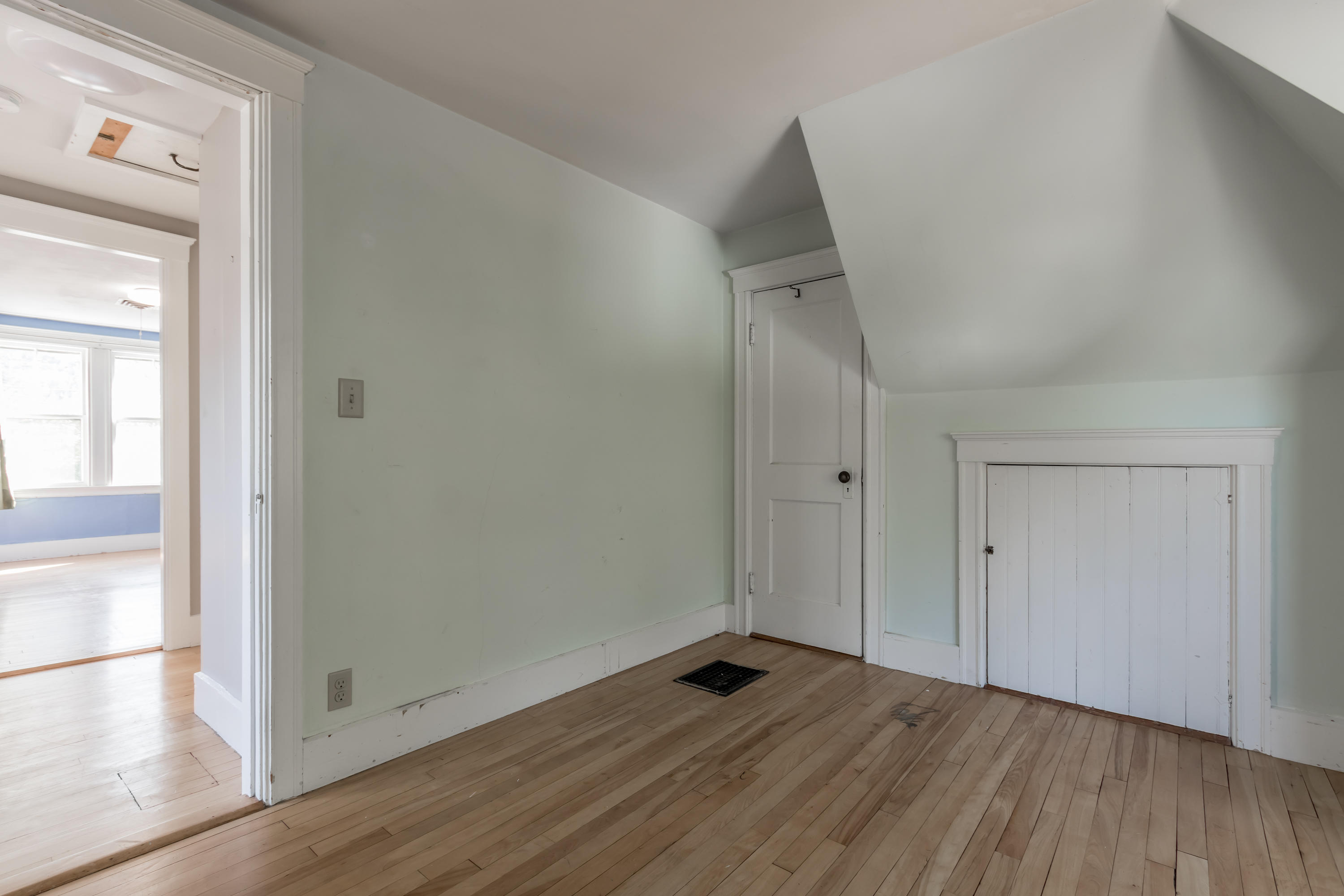 51 Farnham Street Portland, ME 04103 - Photo 28 of 41 2nd bedroom