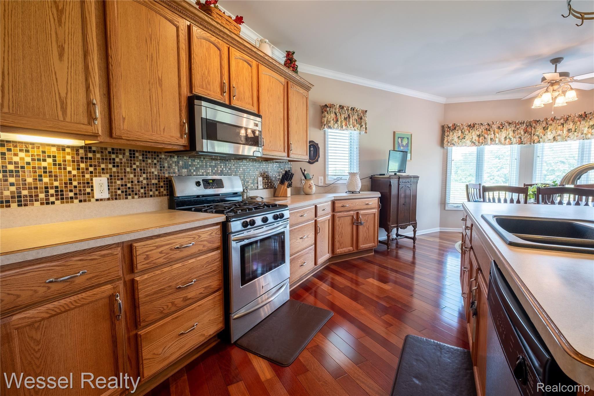 5603 Bishop Road Almont, MI 48003 - Photo 13 of 40 E Dryden-205.jpg