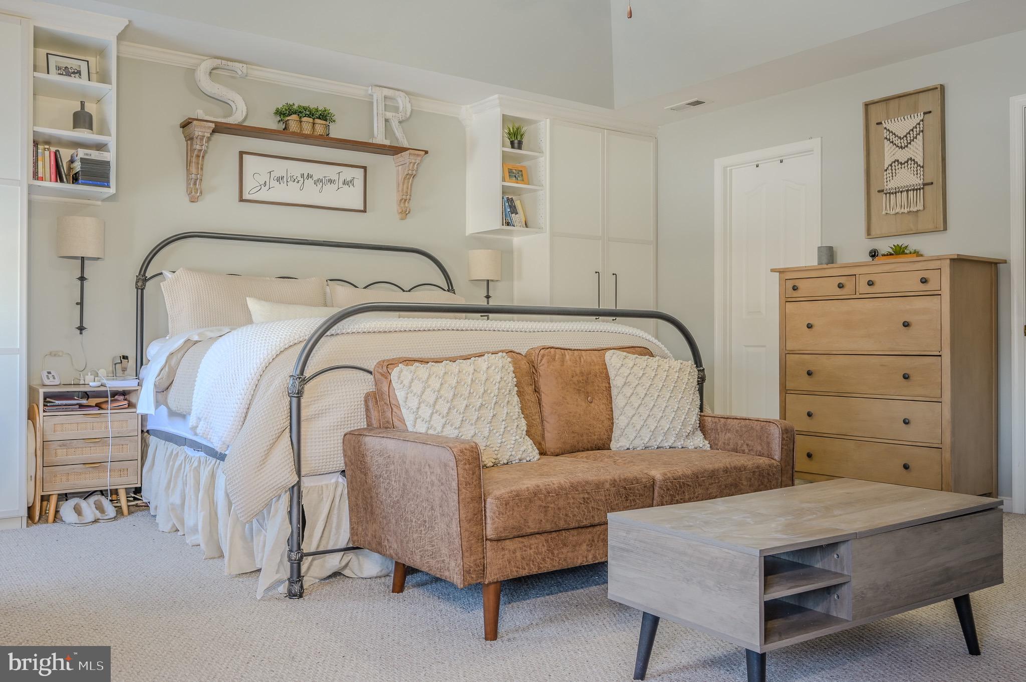 5932 Sunlight Mountain Road Spotsylvania, VA 22553 - Photo 25 of 42 Owner's suite with built ins