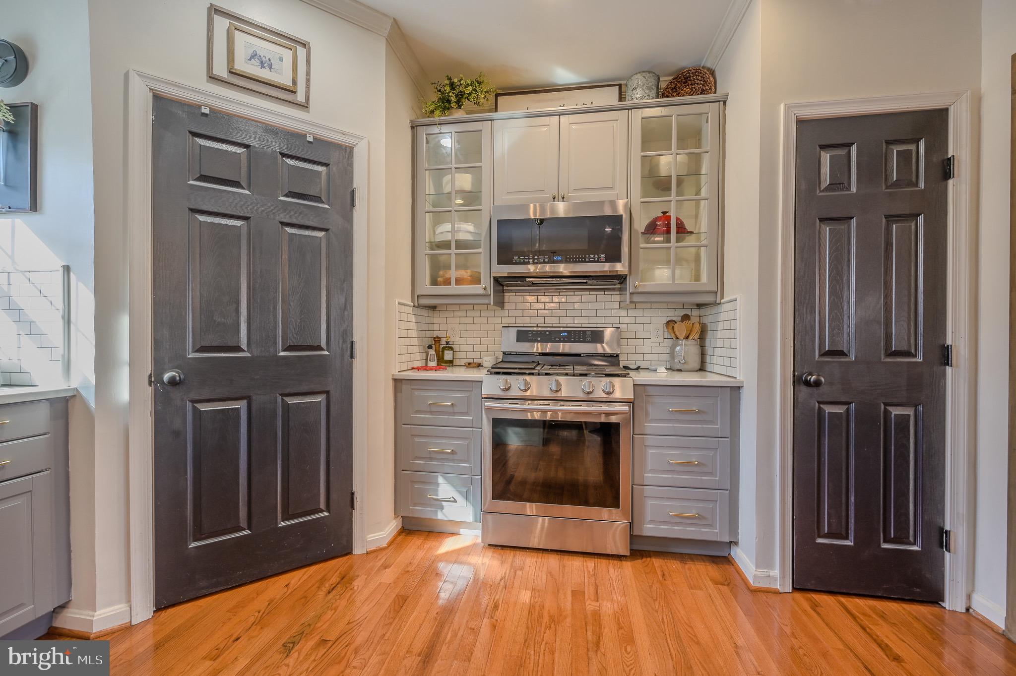 5932 Sunlight Mountain Road Spotsylvania, VA 22553 - Photo 9 of 42 Gourmet kitchen with two pantries