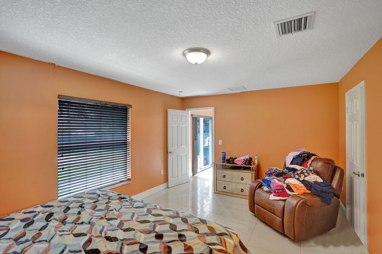 5832 Orange Road West Palm Beach, FL 33413 - Photo 10 of 21 Primary Br