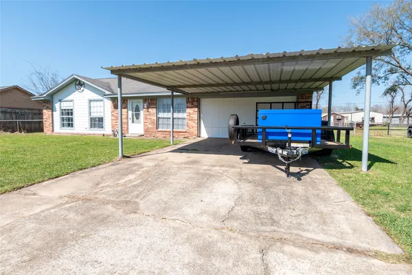 $215,000 | 2319 Goldenrod Street, Highlands, TX 77562