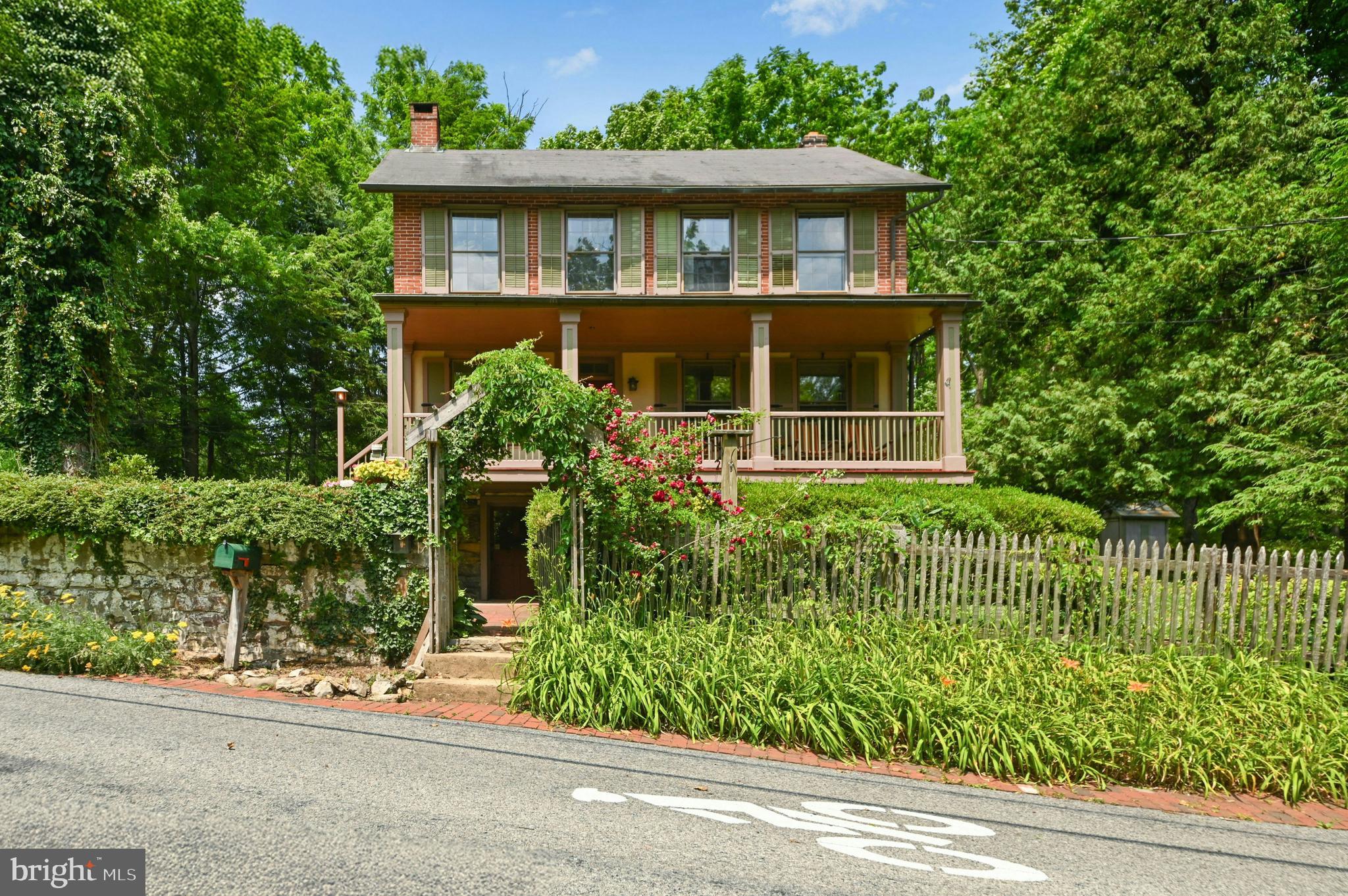 1867 Old Mill Road Bethlehem, PA 18015 - Photo 2 of 36