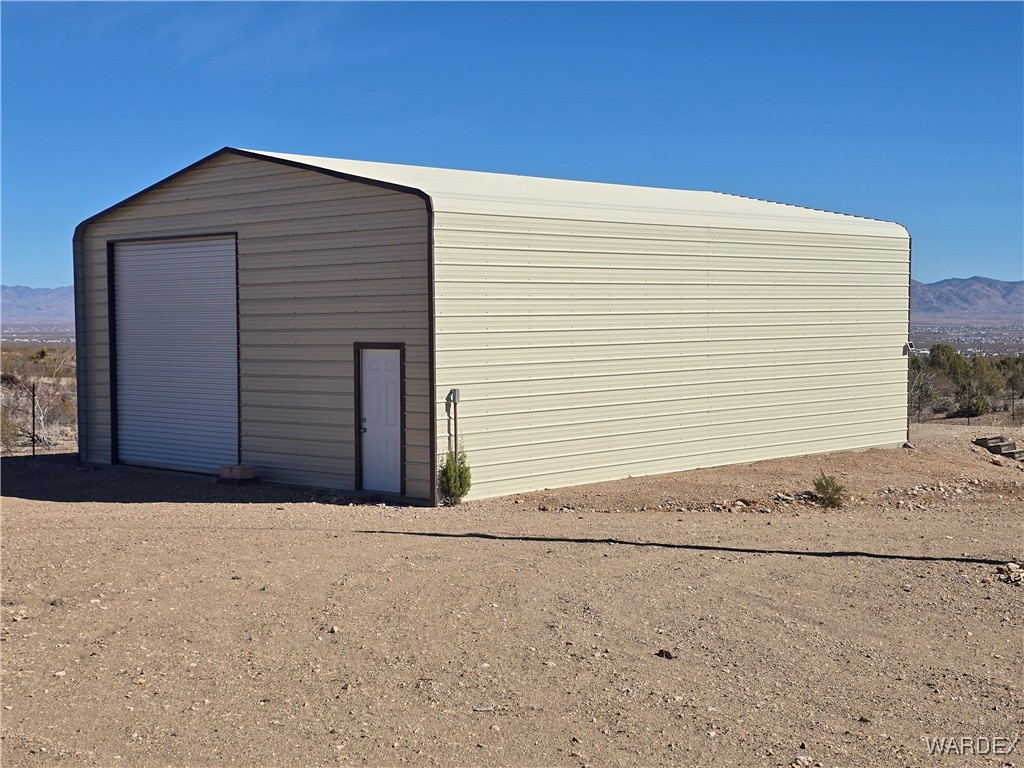 1533 Gisela Road Golden Valley, AZ 86413 - Photo 14 of 82 Garage