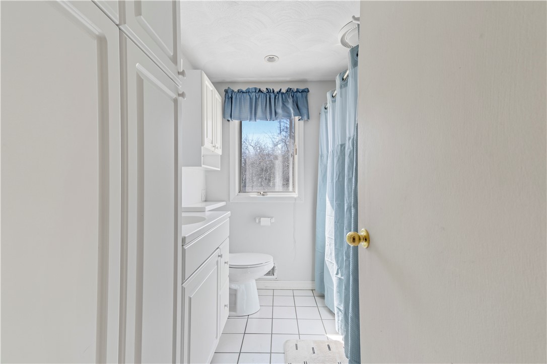 69 Julian Road Warwick, RI 02889 - Photo 16 of 26