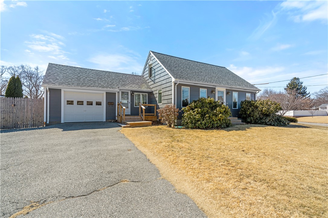 69 Julian Road Warwick, RI 02889 - Photo 2 of 26