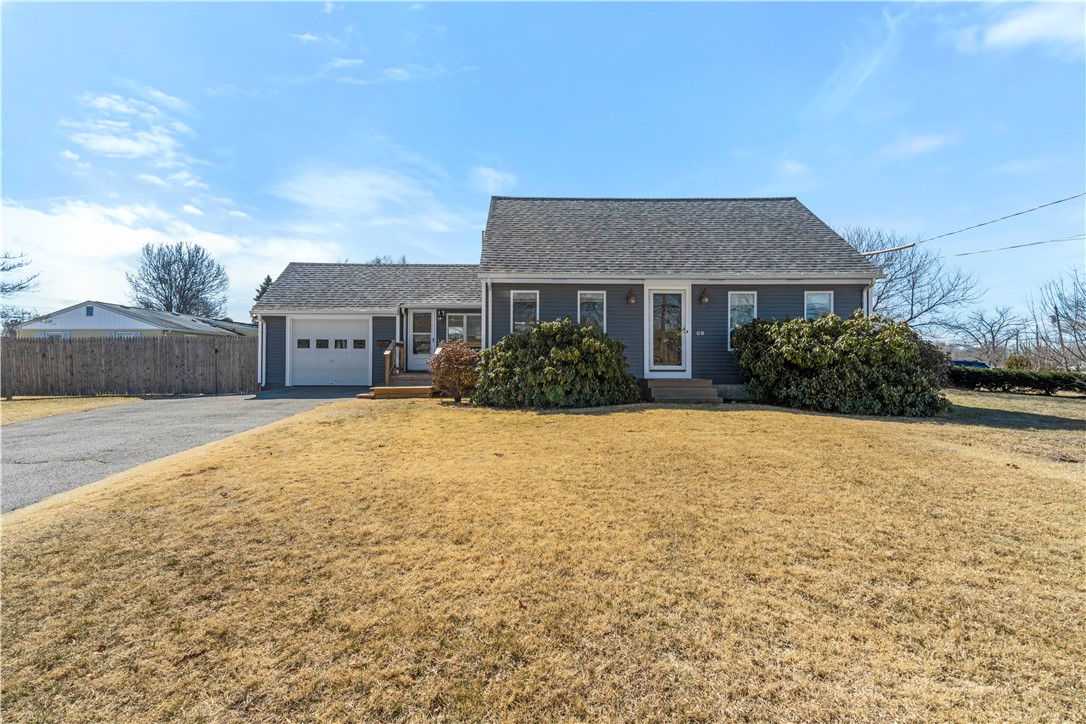 69 Julian Road Warwick, RI 02889 - Photo 3 of 26