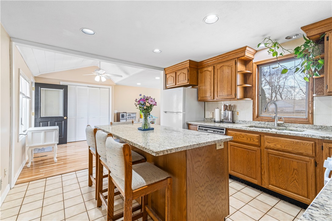 69 Julian Road Warwick, RI 02889 - Photo 6 of 26