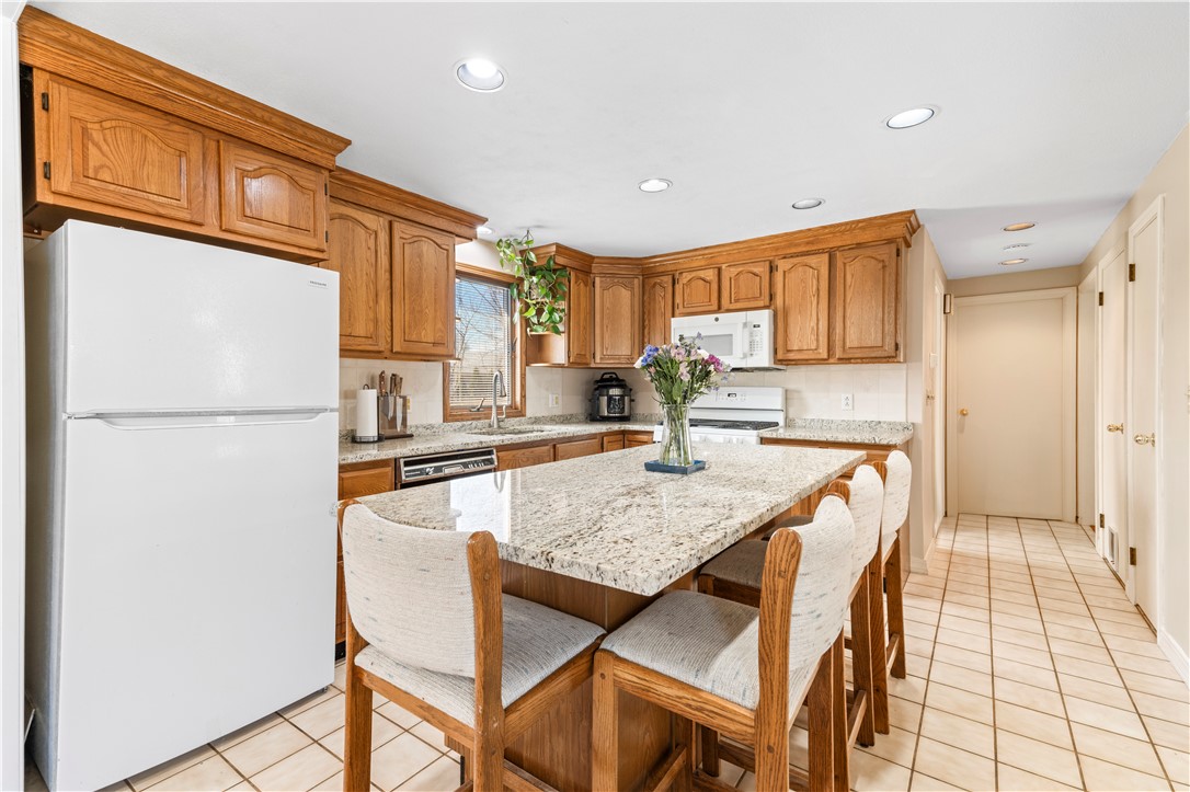 69 Julian Road Warwick, RI 02889 - Photo 8 of 26