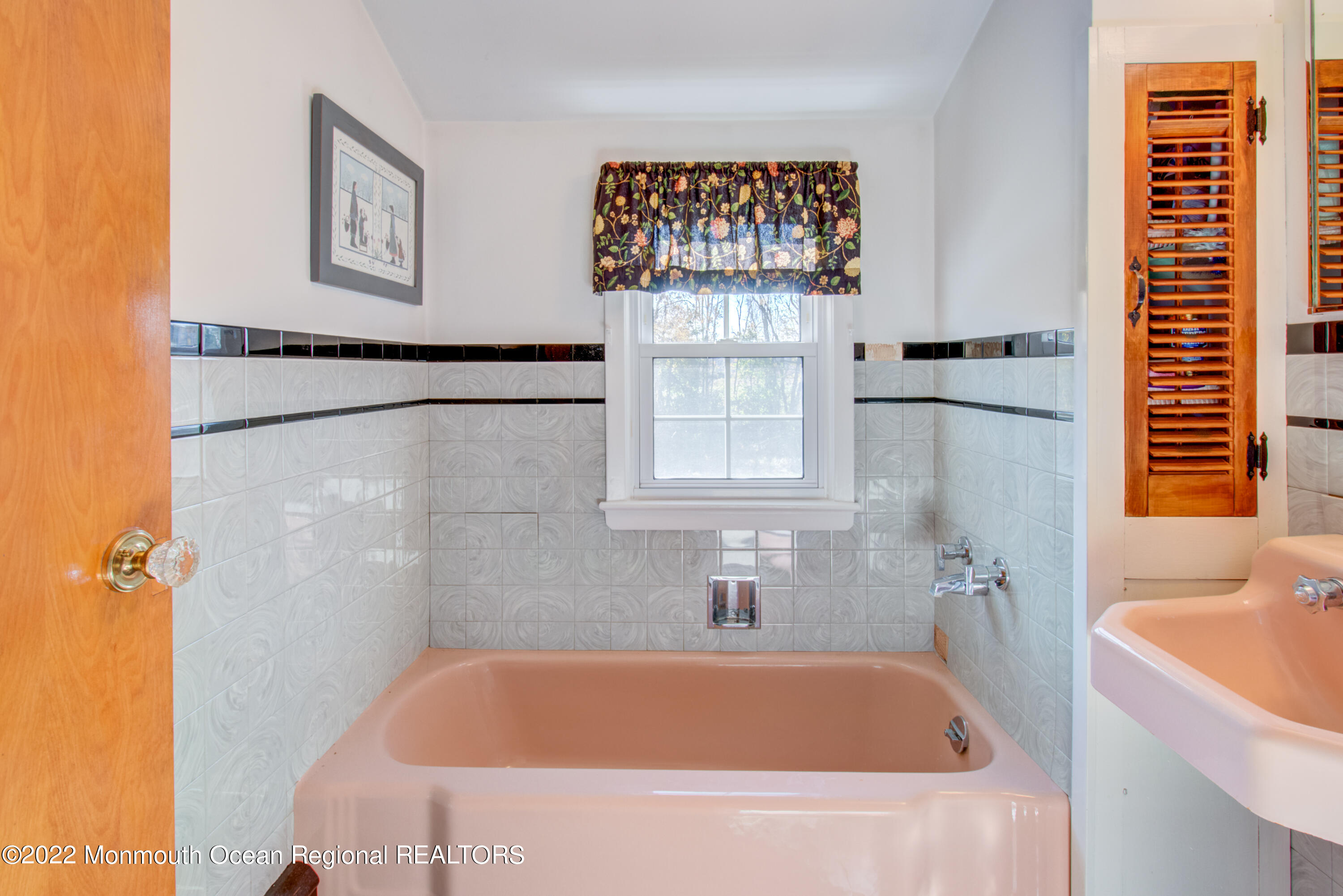 119 Jonathan Holmes Road Cream Ridge, NJ 08514 - Photo 18 of 30 photo-7