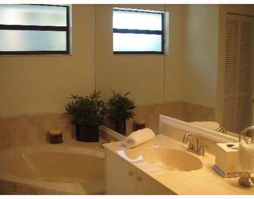 8699 Vía Giula Boca Raton, FL 33496 - Photo 10 of 12 Additional Photo
