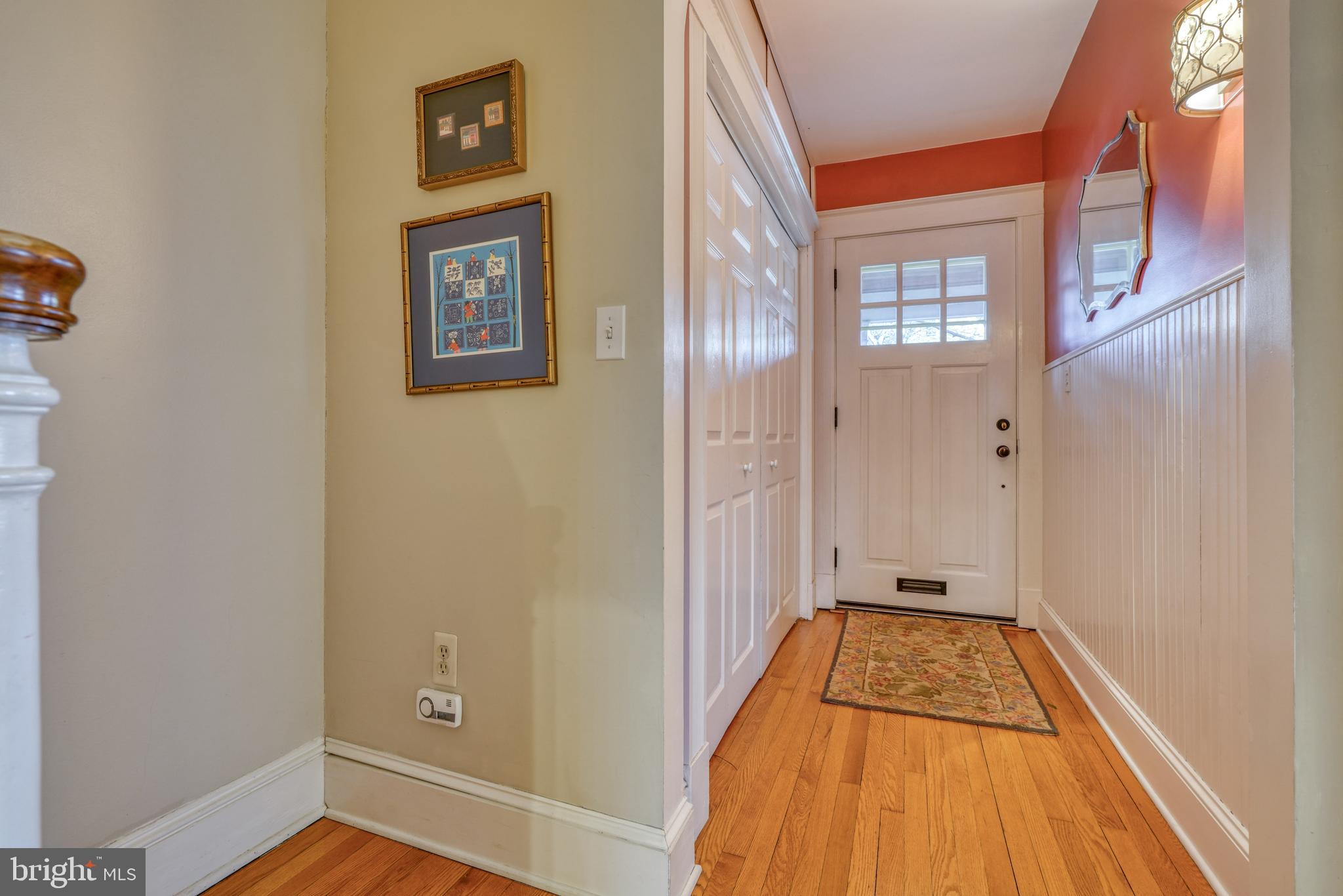 209 Hopkins Road Baltimore, MD 21212 - Photo 19 of 78 Front entrance Hallway