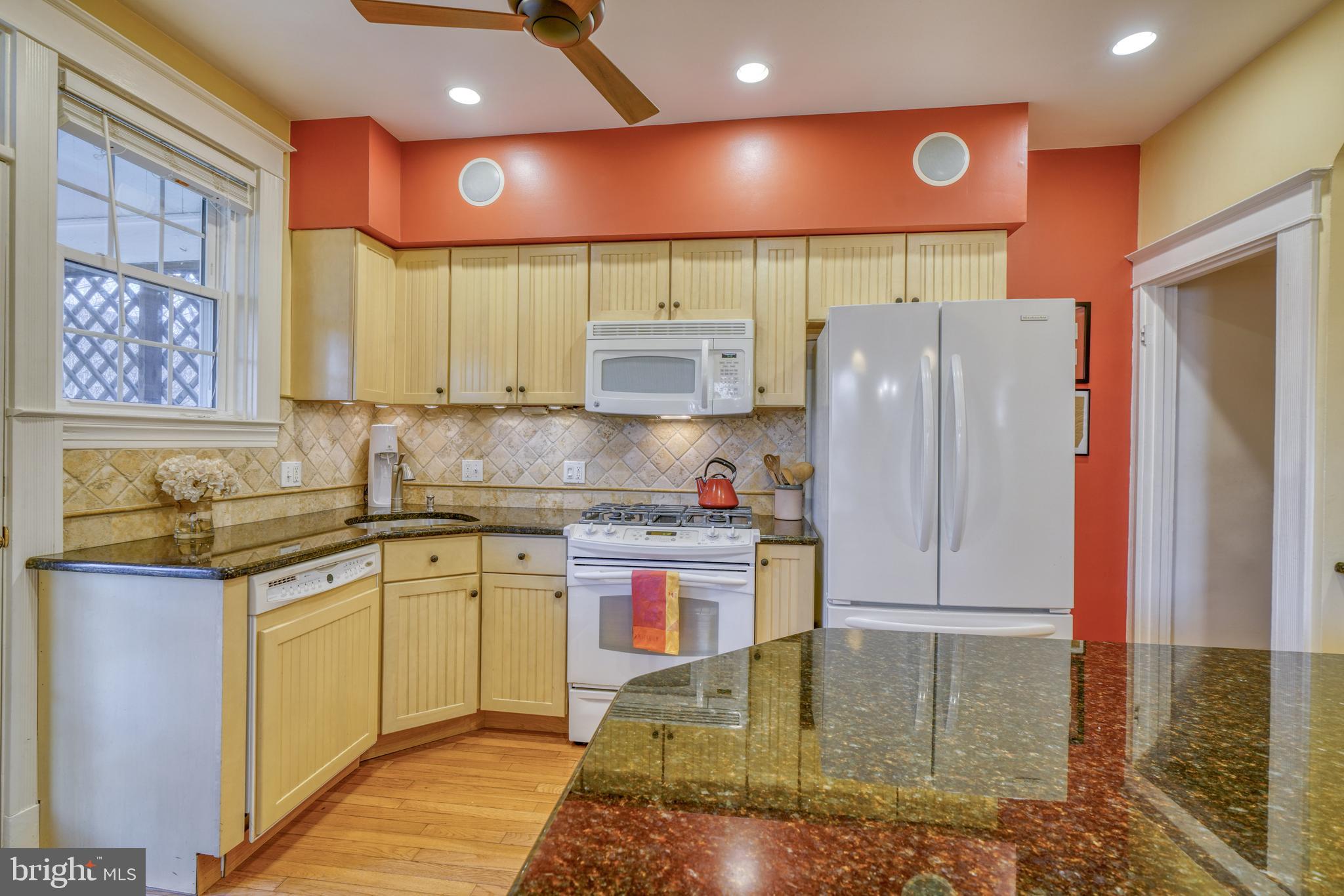 209 Hopkins Road Baltimore, MD 21212 - Photo 31 of 78 Granite upgraded Counters