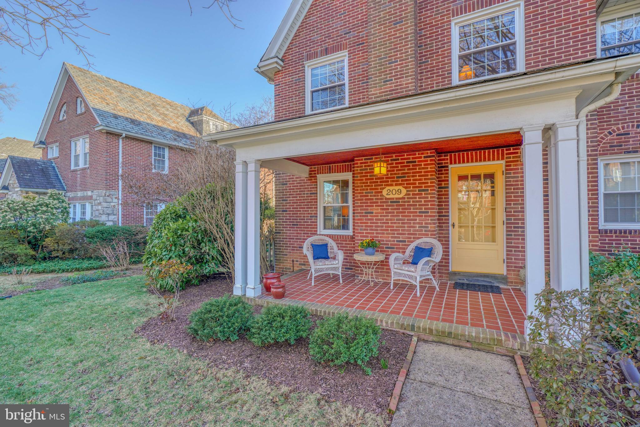209 Hopkins Road Baltimore, MD 21212 - Photo 4 of 78 Beautifully Landscaped