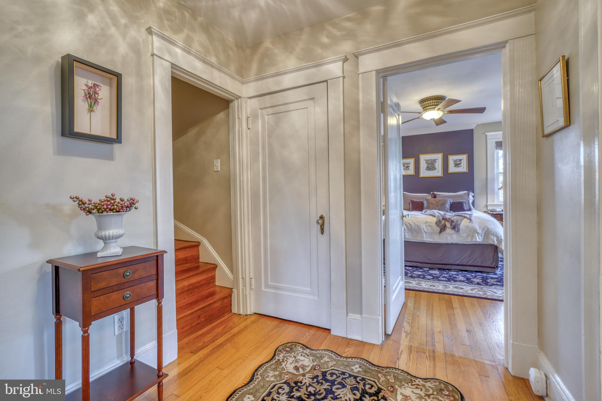 209 Hopkins Road Baltimore, MD 21212 - Photo 51 of 78 Hallway - Second floor landing