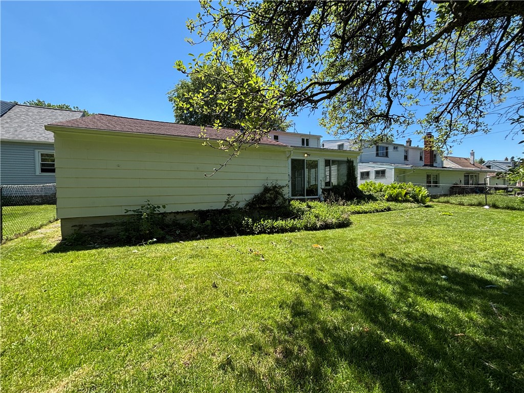 230 Desmond Road Greece, NY 14616 - Photo 9 of 33