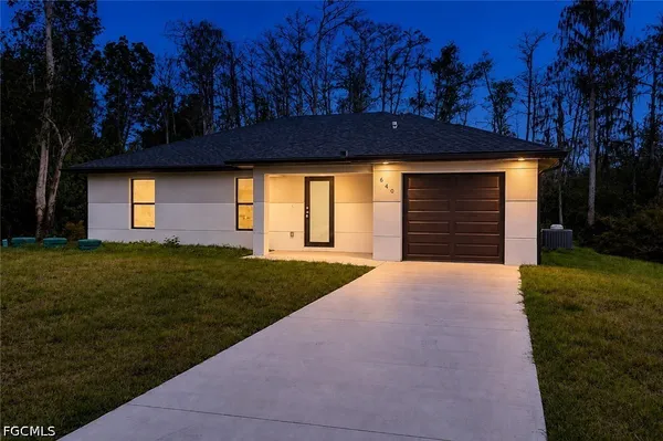 $1,750 | 640 Lydia Street, Lehigh Acres, FL 33974