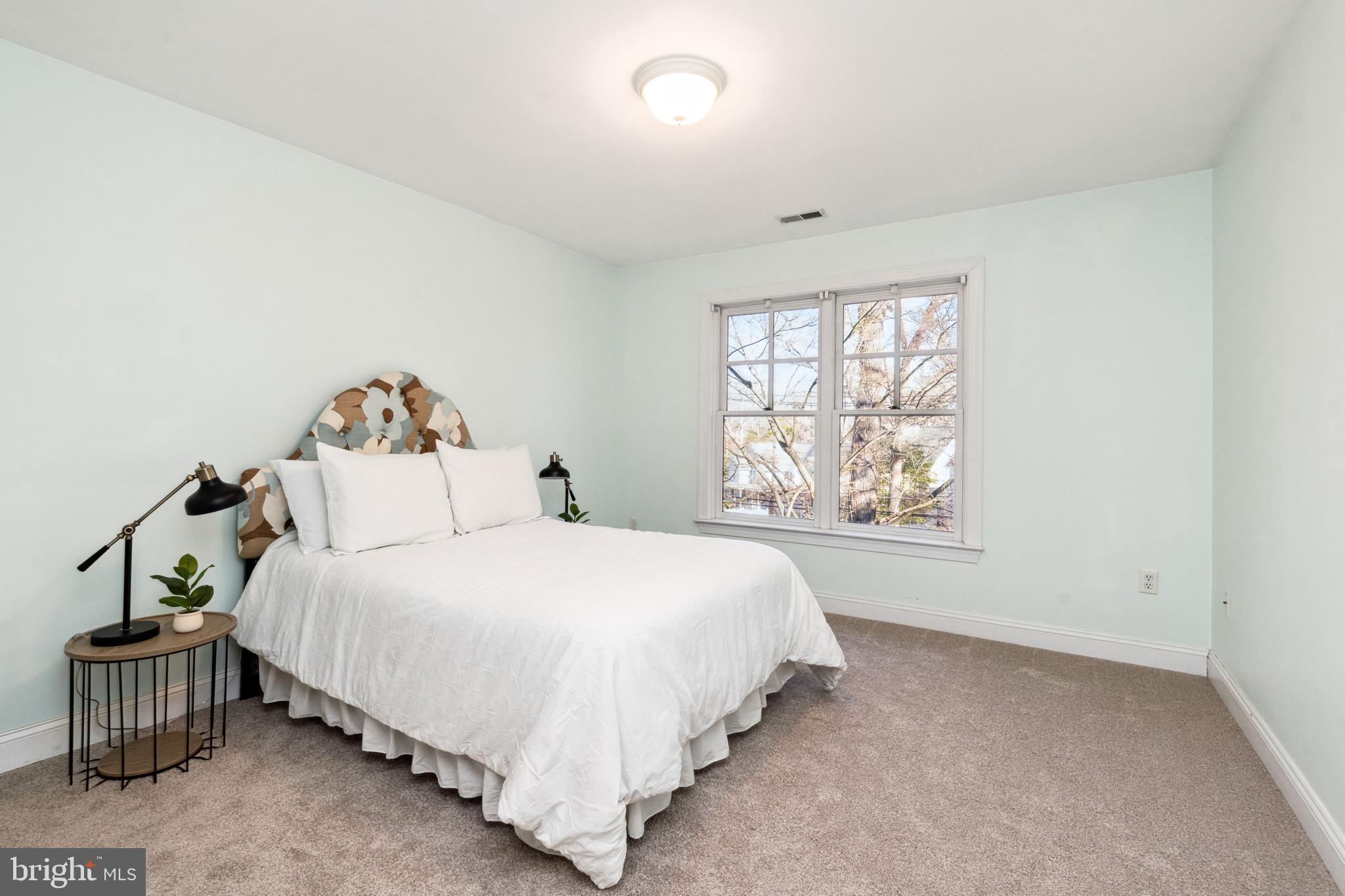 612 Old County Road Severna Park, MD 21146 - Photo 26 of 52 3rd Spacious Upper Level Bedroom