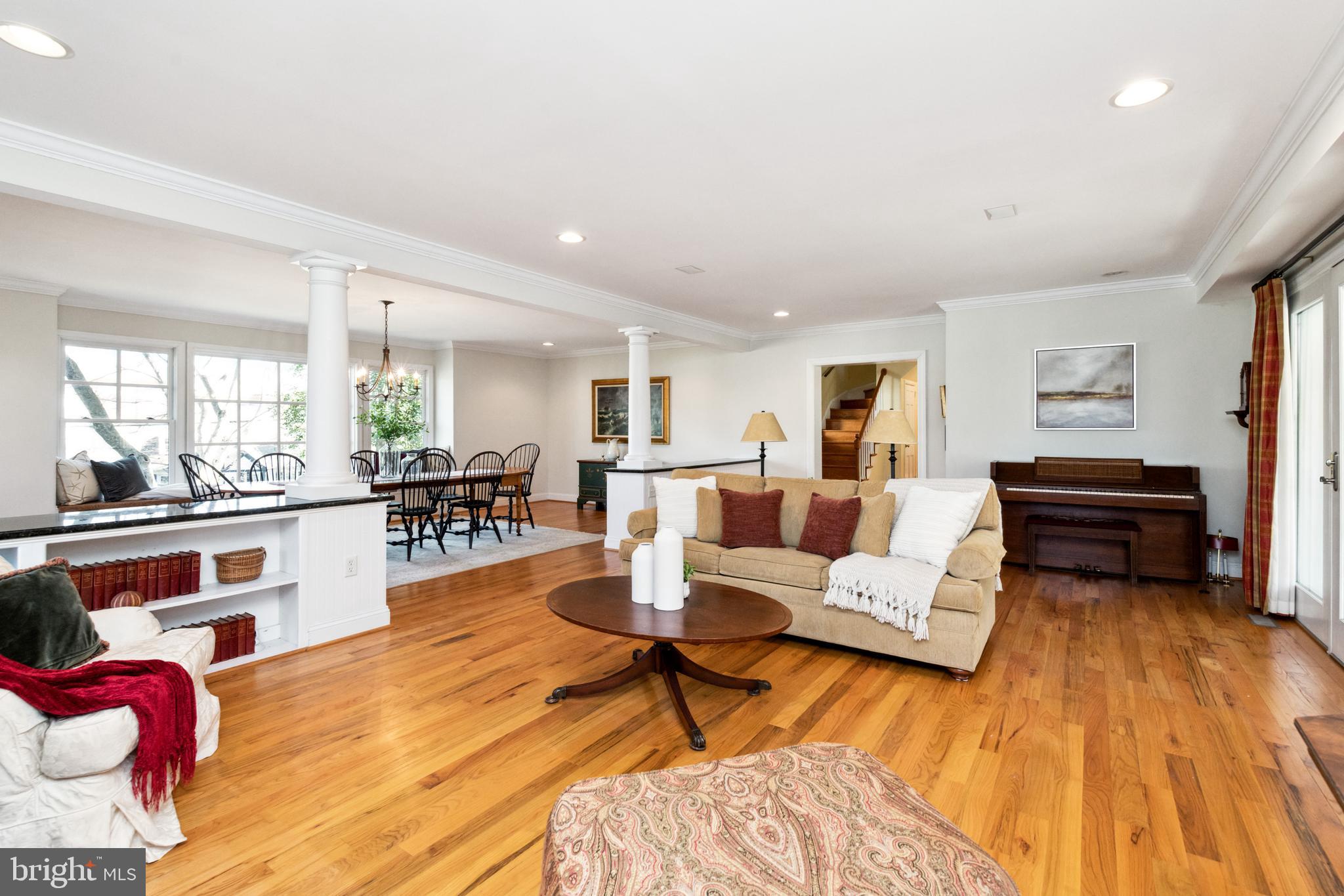 612 Old County Road Severna Park, MD 21146 - Photo 10 of 52 Spacious Bright Living Room