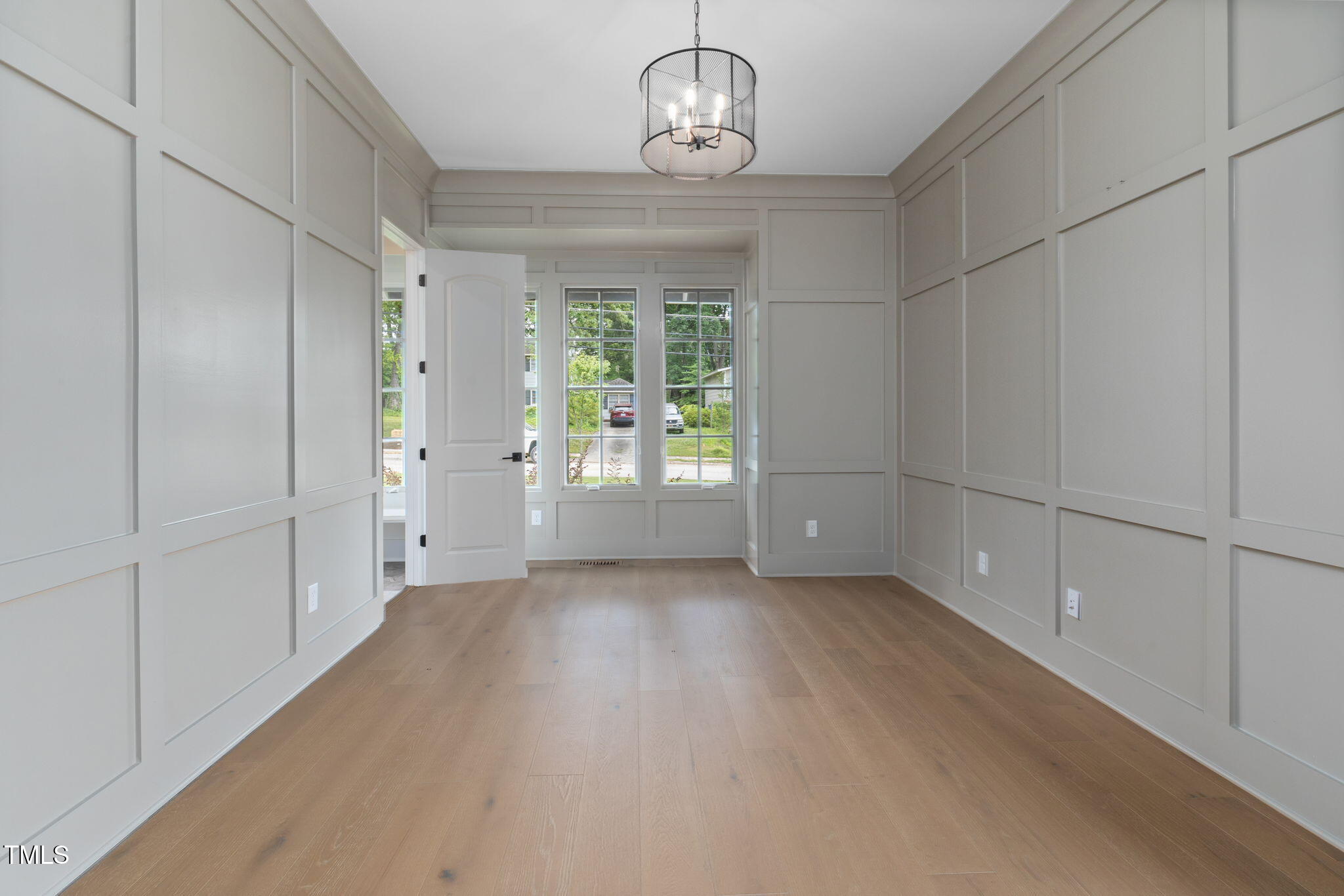 1212 Gunnison Place Raleigh, NC 27609 - Photo 12 of 53 12-web-or-mls-DX3A1172