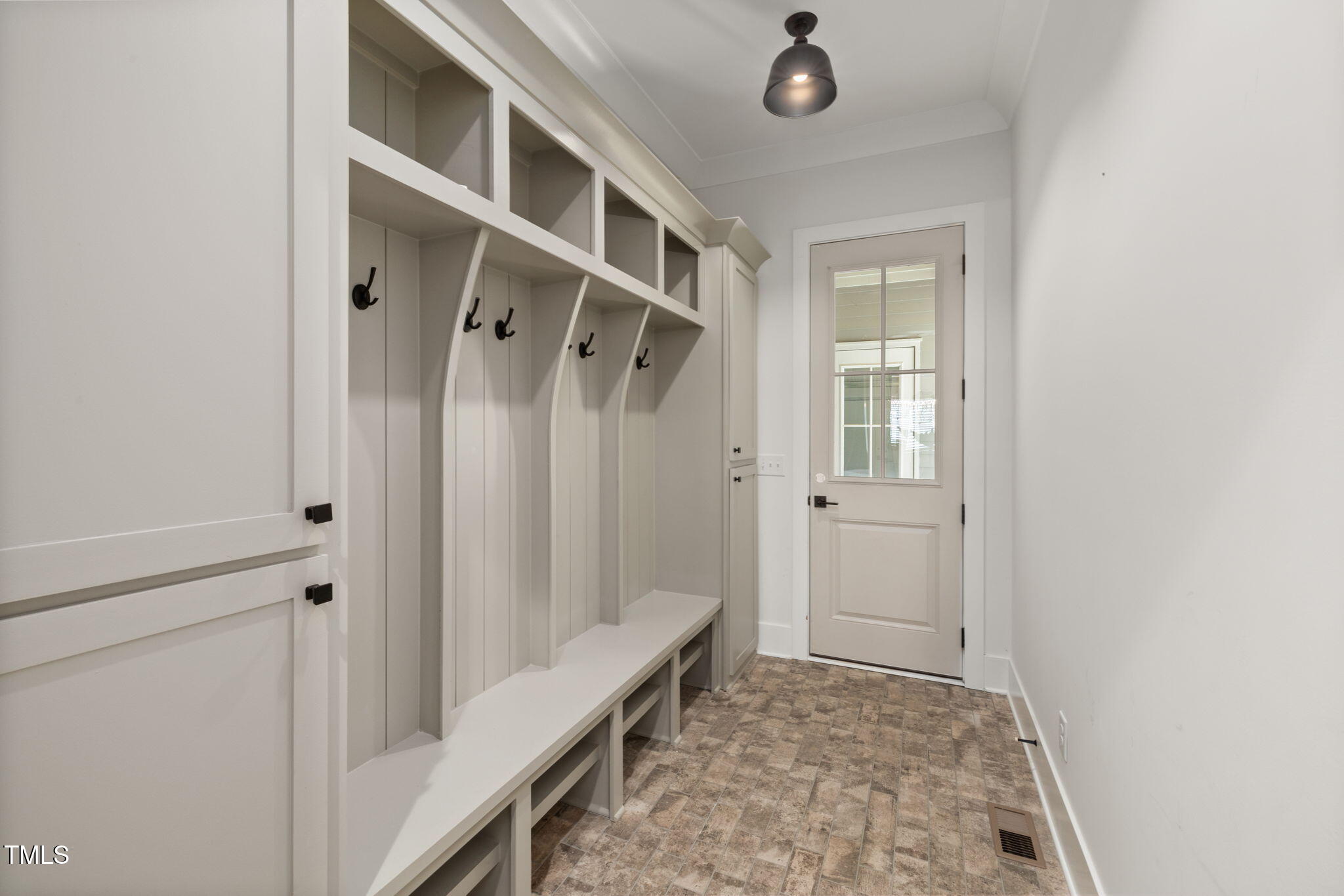 1212 Gunnison Place Raleigh, NC 27609 - Photo 24 of 53 24-web-or-mls-DX3A1293