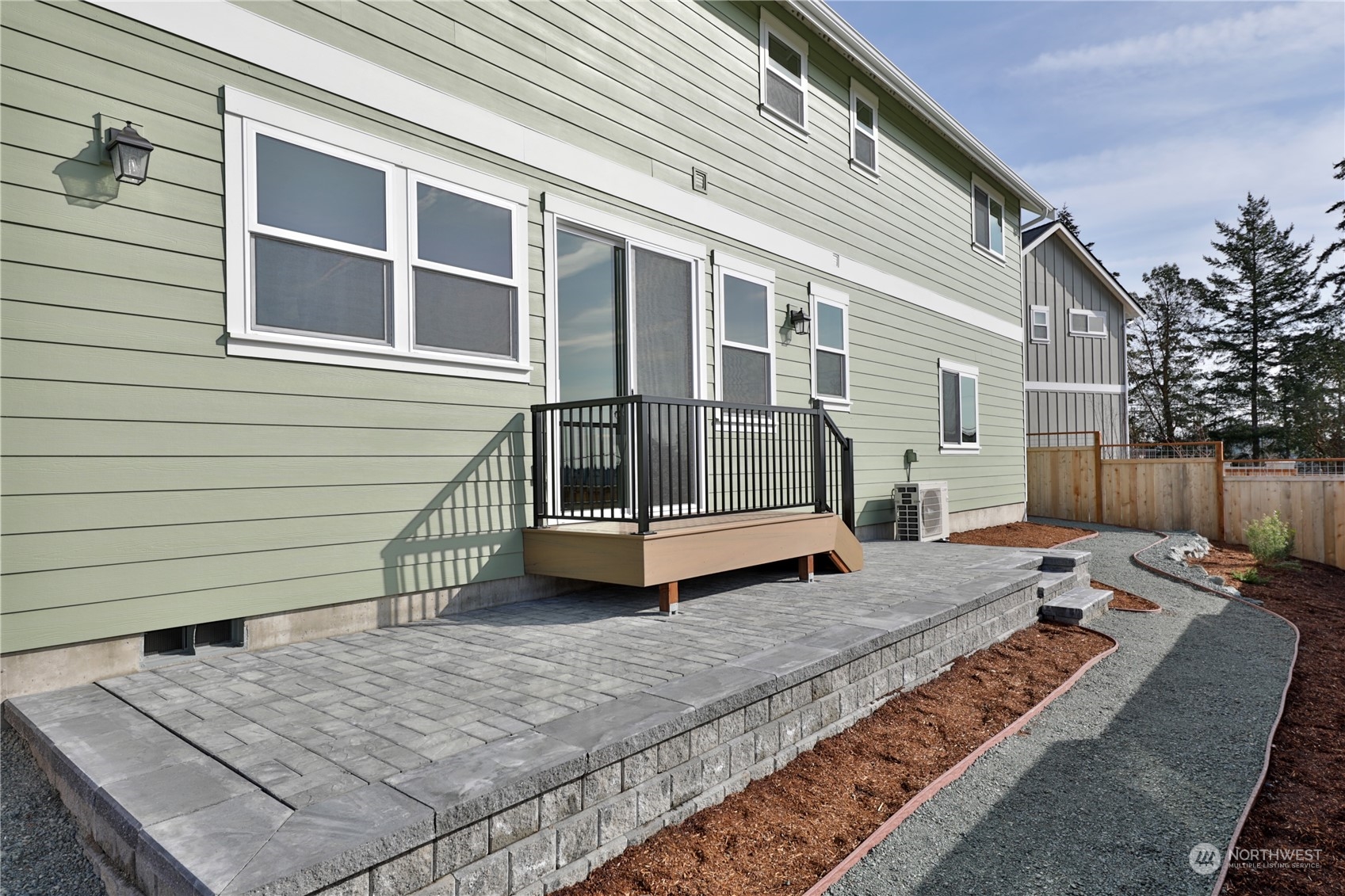 5009 Eagle Ridge Drive Freeland, WA 98249 - Photo 38 of 40 a view of backyard with deck
